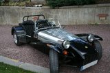 Caterham 1600 Ford 2 Webers 40 Noire et Alu jantes minilittes boite 4 ailes longues