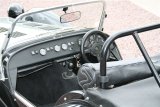 Caterham 1600 Ford 2 Webers 40 Noire et Alu jantes minilittes boite 4 ailes longues