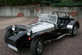 Caterham 1600 Ford 2 Webers 40 Noire et Alu jantes minilittes boite 4 ailes longues