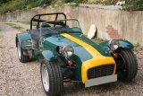 Caterham interieur rouge nez jaune voiture verte jantes Prisoner 15