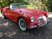 MGA 1958 - 1500 - rouge interieur rouge - ex Carl Lewis