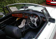 MGB 1976 1840CC 104CV interieur.jpg (86800 octets)