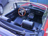 MG B 1973 - 1800cc interieur.jpg (104731 octets)