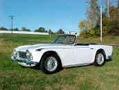 Triumph TR4A IRS Blanche1967