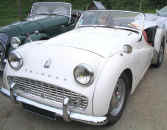 Triumph tr3a 1960 blanche 1.jpg (89281 octets)