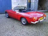 MG B 1973 - 1800cc arriere gauche.jpg (145681 octets)