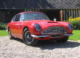 aston martin DB6.jpg (136817 octets)